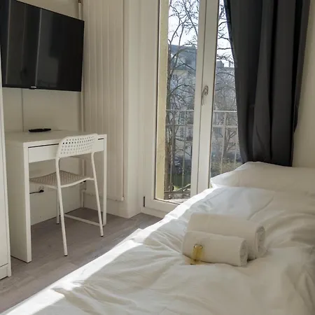Cozy Urban In The Be31